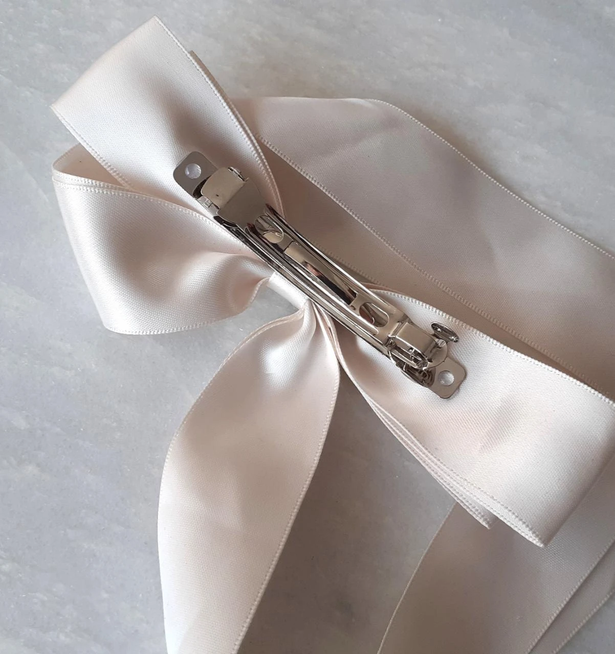 hair clip coquette cream white bow – photo 3